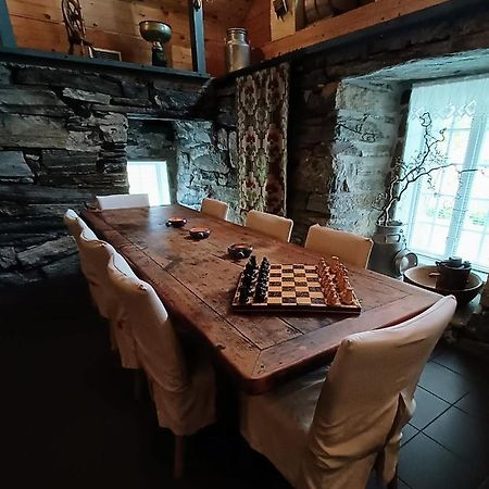 Orheimstunet - Gardsferie For Storfamilien Der Ogsa Hunden Er Velkommen Starheim Exteriér fotografie