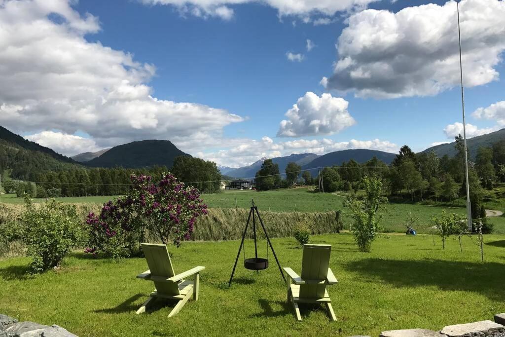 Orheimstunet - Gardsferie For Storfamilien Der Ogsa Hunden Er Velkommen Starheim Exteriér fotografie