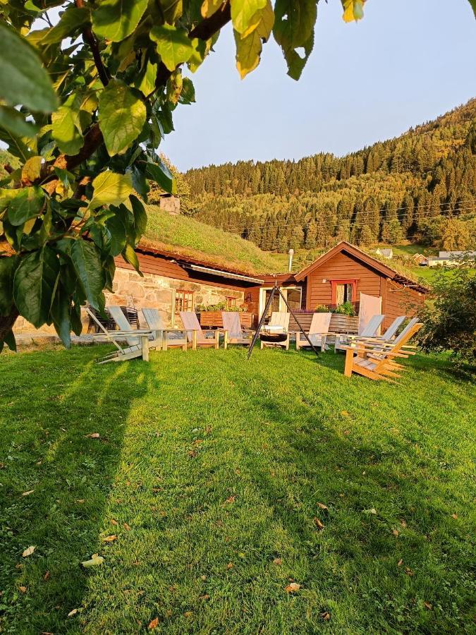 Orheimstunet - Gardsferie For Storfamilien Der Ogsa Hunden Er Velkommen Starheim Exteriér fotografie